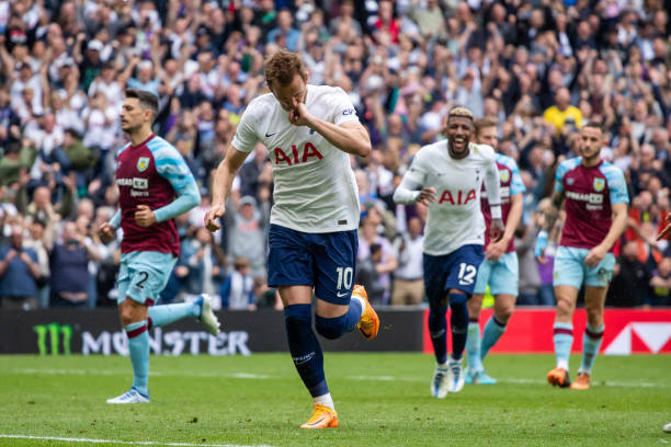 凭借其身高 凭借其身高