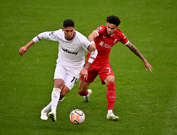 不乏激烈的 不乏激烈的